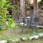 Bed & Breakfast Old Garden Cosenza