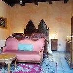 Old Garden 3*