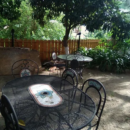 Old Garden Bed & Breakfast Cosenza