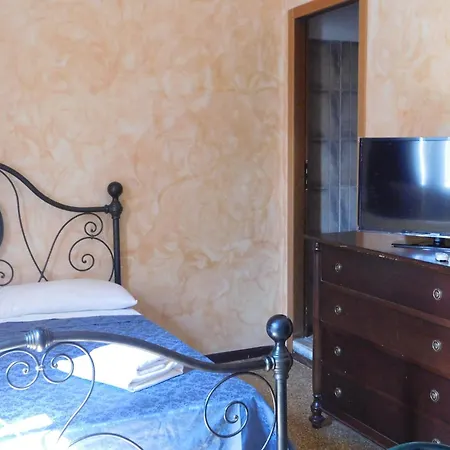 Old Garden Bed and breakfast 3*
