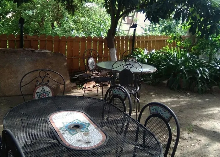 Old Garden 住宿加早餐酒店 科森扎