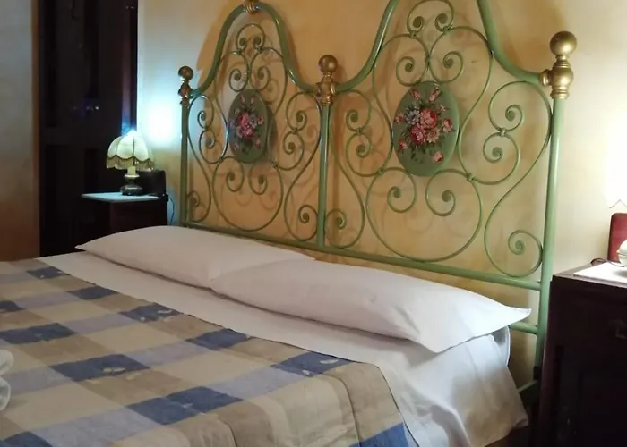 Old Garden 住宿加早餐酒店 科森扎