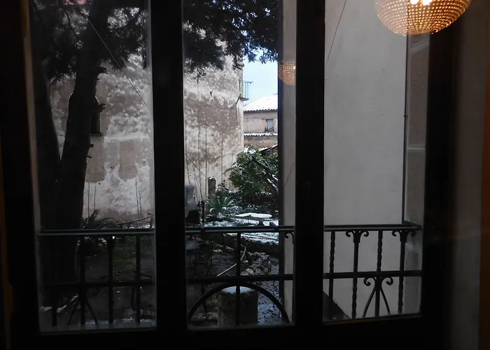 Old Garden 住宿加早餐酒店 科森扎